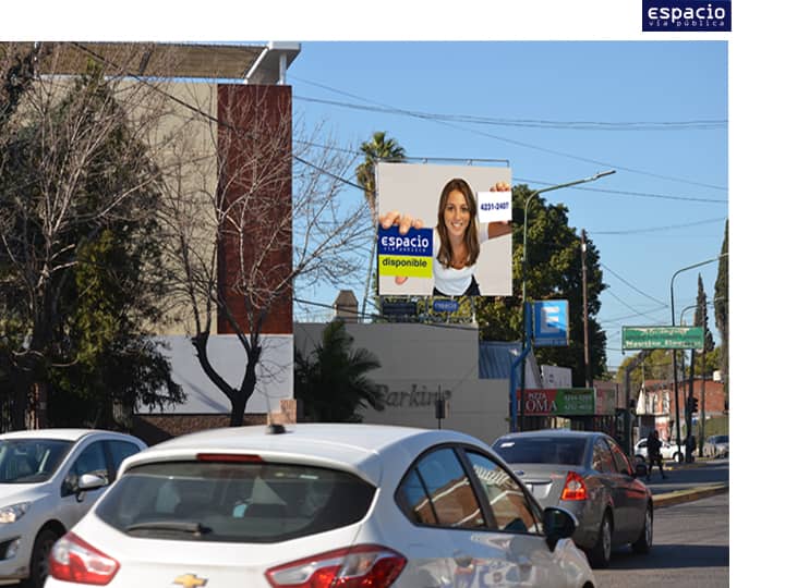 AV. ALTE. BROWN 2700 Y JUNCAL